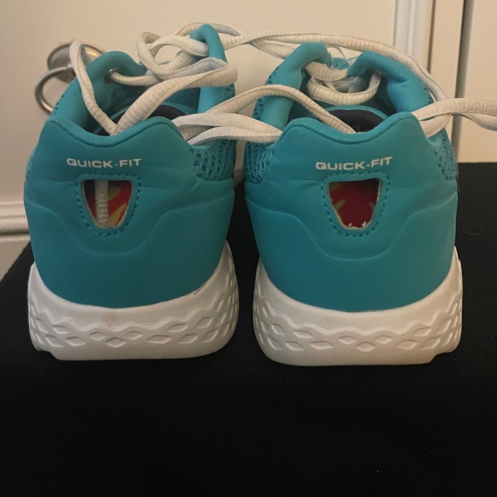 Skechers Teal Sneakers with White Details - Picture 5 of 10